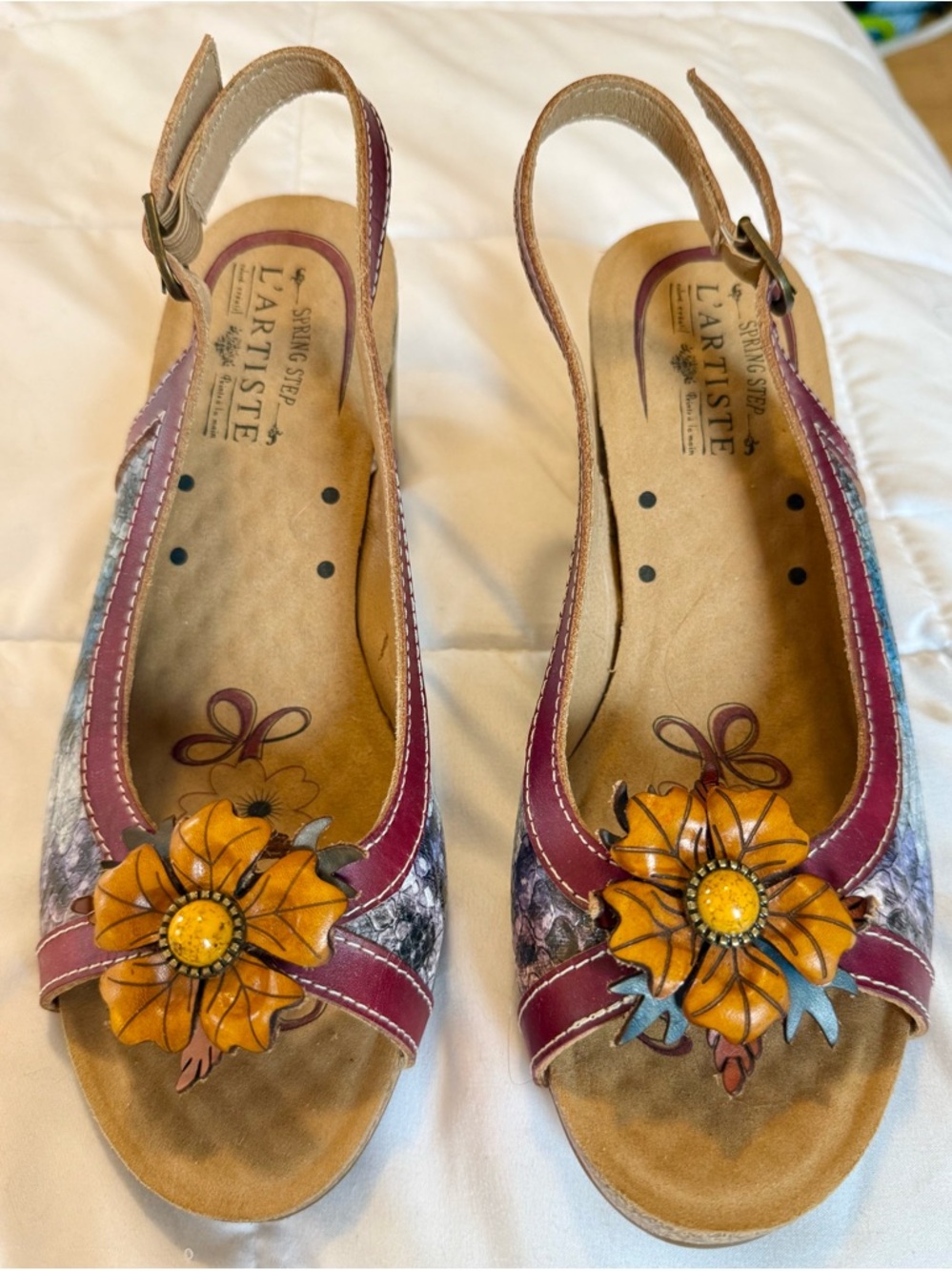 L'Artiste Flower Leather Slingback Sandals Size 9.5 NWOT